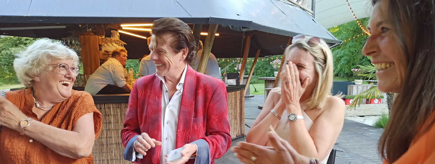 Tony Corsari, Belgian magician